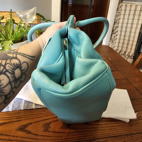 Marc Jacobs Vintage Tiffany Blue Leather Satchel and Dustbag Set - Picture 9 of 16